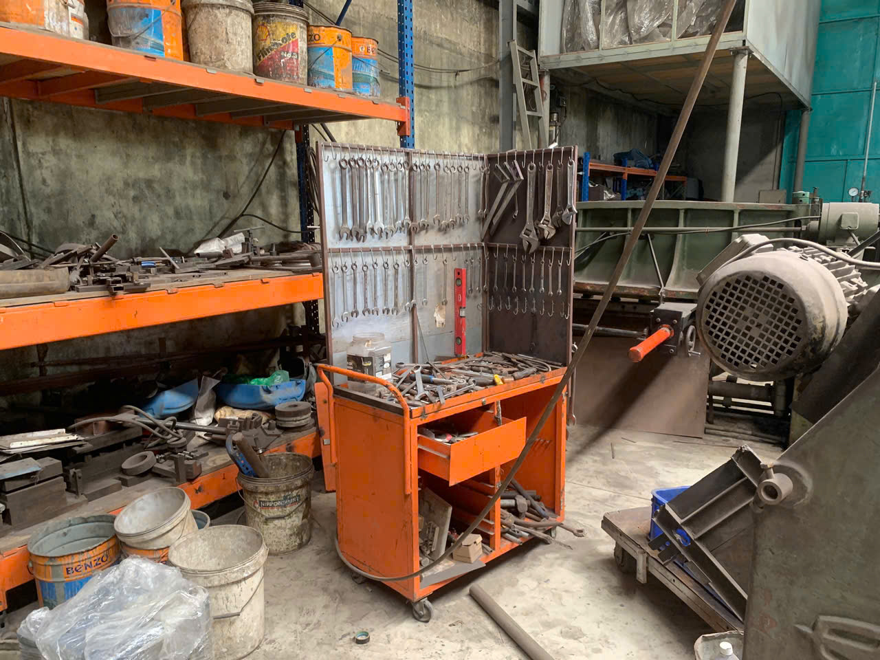 Tool rack.jpg